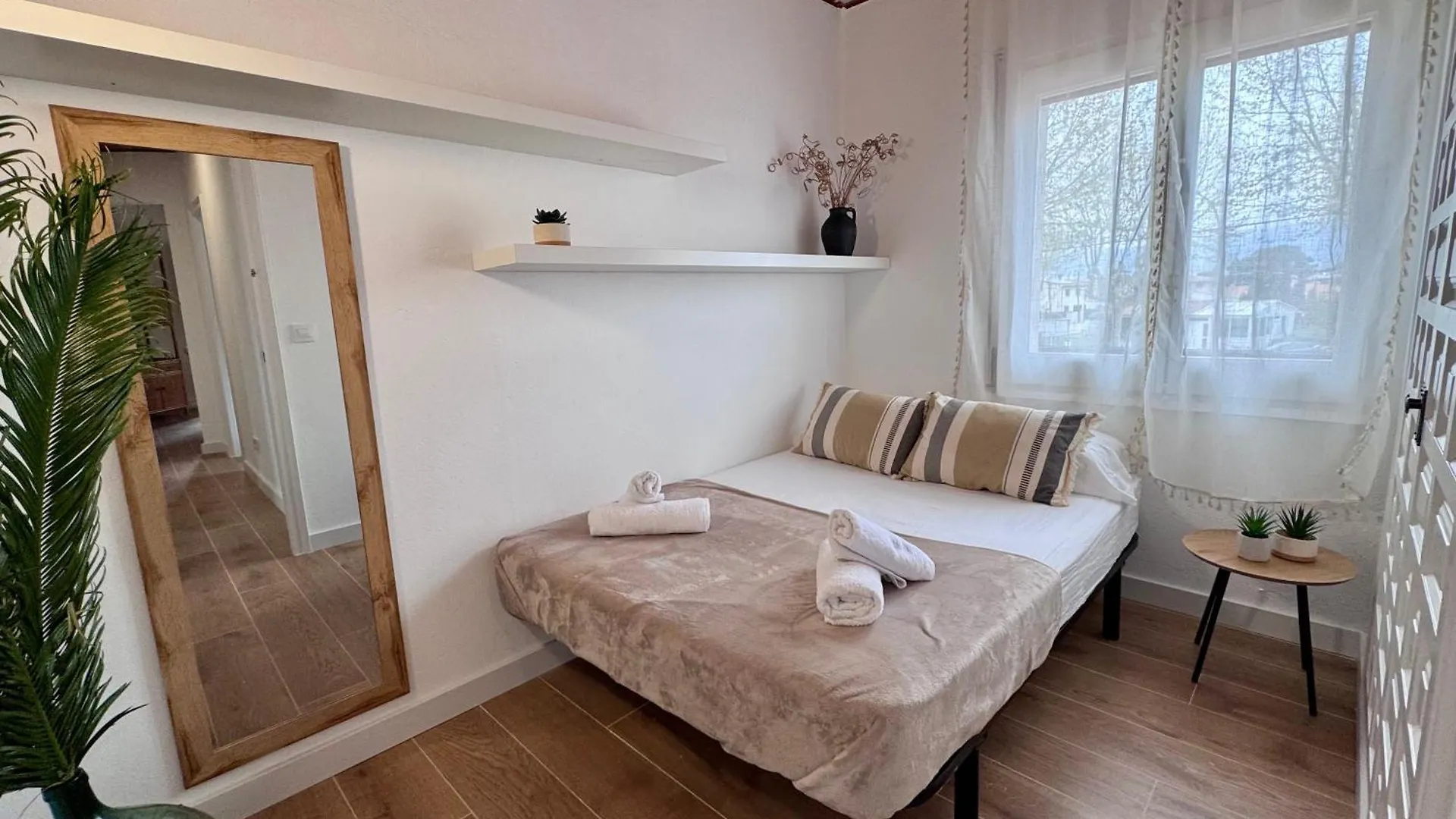 Appartamento Gorgot P1 D Apartamento Con Terraza Y Piscina Comunitaria Cerca De La Playa Empuriabrava
